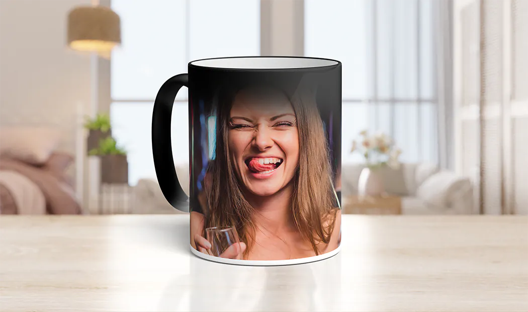 Magic mug in use