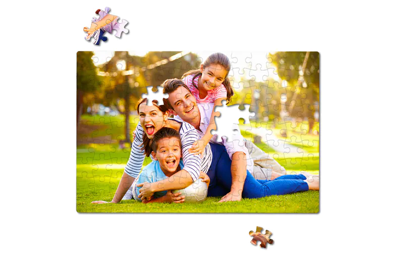 Family photo on personalised jigsaw puzzle