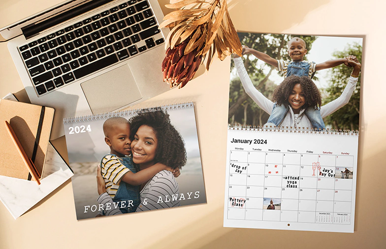 Customised photo online calendar